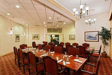 Holiday Inn Huntsville Downtown Экстерьер фото