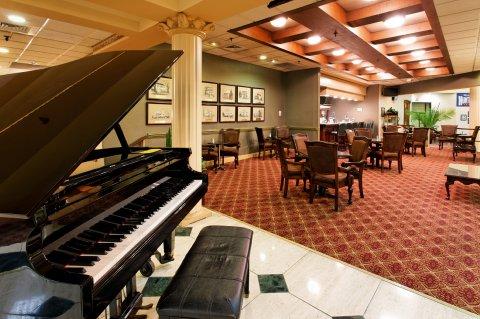 Holiday Inn Huntsville Downtown Экстерьер фото